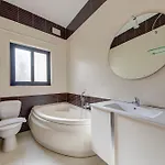 Cosy 2br Penthouse With Private Balcony By 360 Estates * Siggiewi