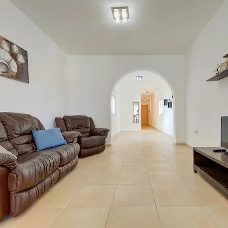 Apartment Cosy 2br Penthouse With Private Balcony By 360 Estates