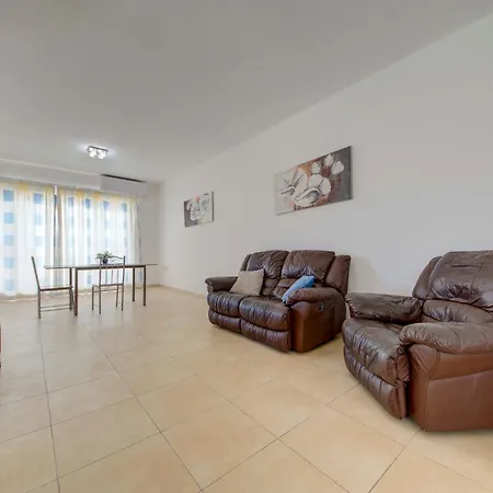 Daire Cosy 2br Penthouse With Private Balcony By 360 Estates *