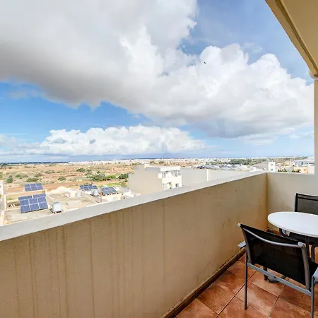 Cosy 2br Penthouse With Private Balcony By 360 Estates Daire