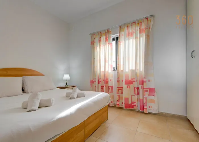 Apartamento Cosy 2br Penthouse With Private Balcony By 360 Estates *