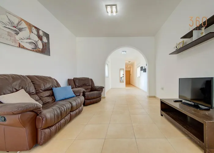 Apartamento Cosy 2br Penthouse With Private Balcony By 360 Estates